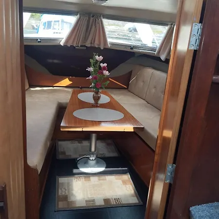 Botel Flamingo Vikedal